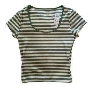 NWT Hollister Green and White Cropped Tee Size L